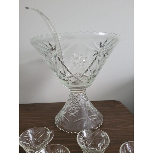 ANCHOR HOCKING Early American Prescut 700/674 Punch Bowl Set with cups ladle - Picture 3 of 14